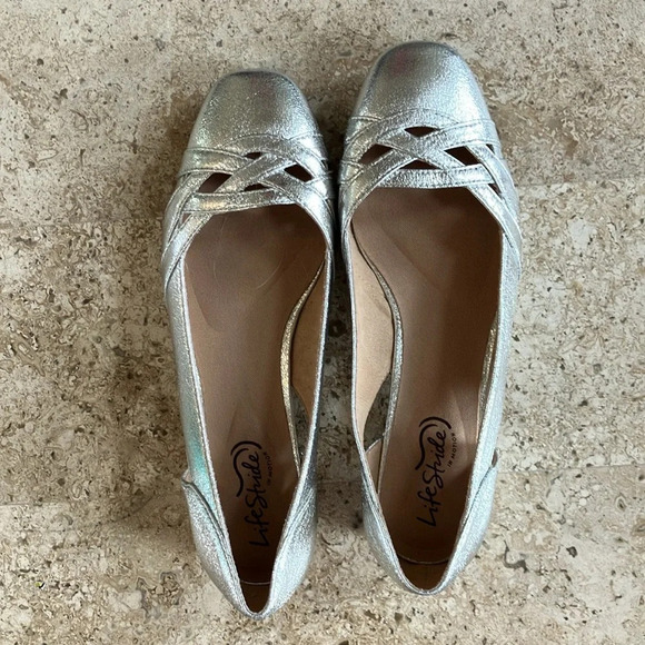 NWOB Lifestride Carmen Metallic Silver Faux Leather Slip-on Shoes 8 - Picture 13 of 14